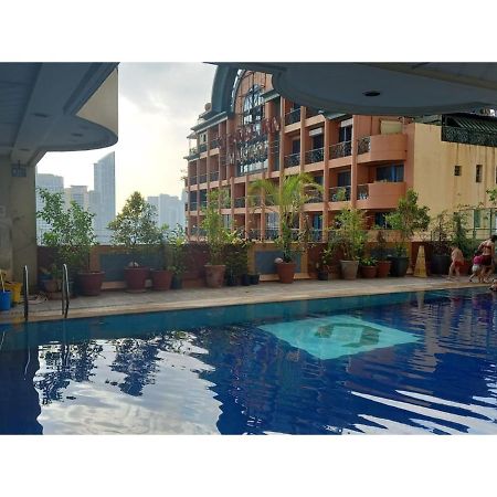 Capital O 914 Makati Palace Hotel Makati City ภายนอก รูปภาพ